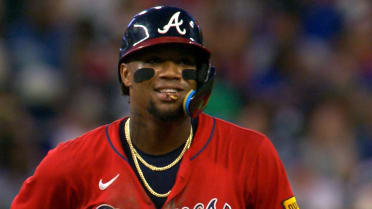 Acuña Jr. se roba su 1era base de la temporada