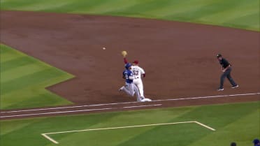 Ezequiel Duran beats the throw, call overturned