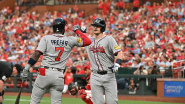 Sean Murphy's second homer of the game (15) 