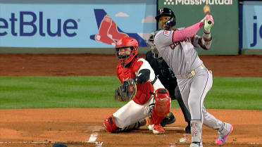 Angel Martínez's solo home run (18)