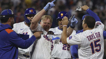 Pete Alonso remolca la carrera del gane