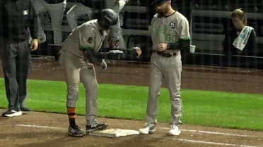 Kaeden Kent's four-hit game
