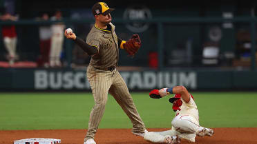 Cardinals fail to commit slide violation after review
