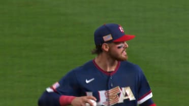 Bobby Witt Jr.'s lunging catch