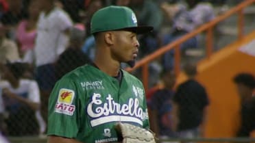 Hancel Rincón lanza dos entradas en blanco