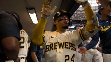 MLB India: William Contreras' solo home run