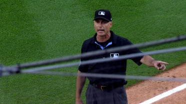 Kyle Isbel's stellar play ruled a catch after review 