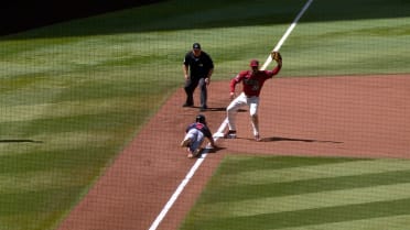 D-backs convierten relampagueante doble play