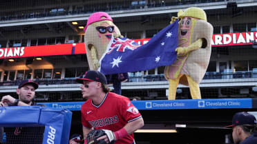 Travis Bazzana enters his first career MLB game