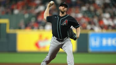 Merrill Kelly sets down four vs. Astros 