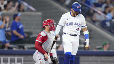 Bo Bichette's solo homer (12)