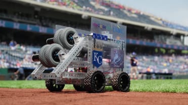 Robot throws out first pitch for the Royals