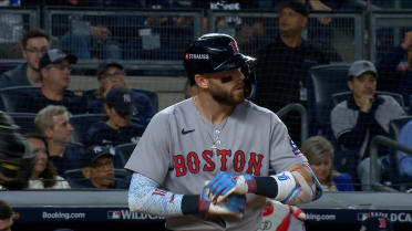 Trevor Story pega sencillo de dos carreras