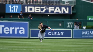 Kyle Stowers' diving catch