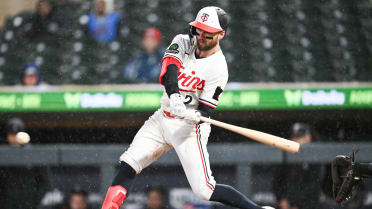 Kody Clemens produce dos carreras con sencillo