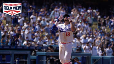Field View: Max Muncy's two run home run