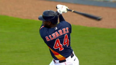 Yordan Alvarez's RBI single
