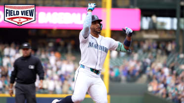 Field View: Julio Rodriguez solo home run