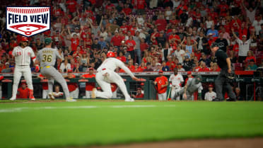 Field View: Reds take the lead in the 8th