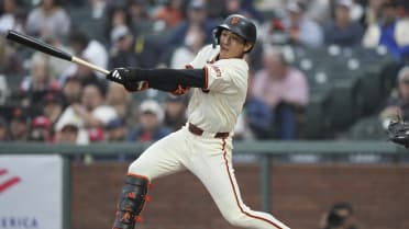 Jung Hoo Lee reaches 16-game hit streak