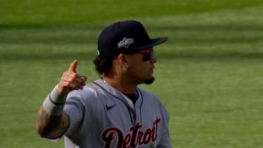 Javier Báez's leaping snag