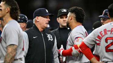 Benches clear, Framber Valdez ejected after HBP