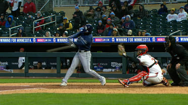 Cedric Mullins pega sencillo productor