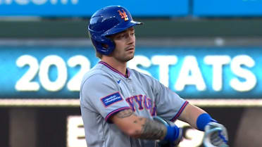 A.J. Ewing pega doble remolcador de carrera