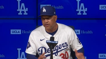 Dave Roberts on Dodgers' 3-2 loss in extras