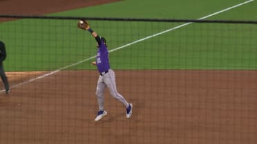 Kyle Karros saves run with leaping grab