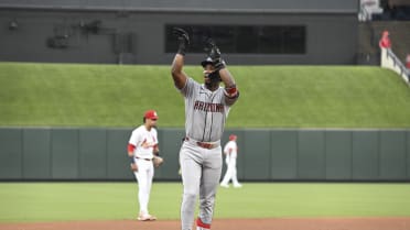 D-backs score six runs in the 4th inning