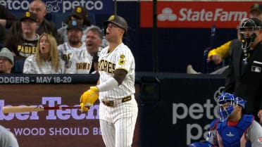 Gavin Sheets' solo homer (4)