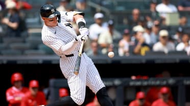 Aaron Judge's solo home run (8)