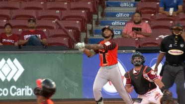 Manuel Peña empuja a 1ra de los Toros