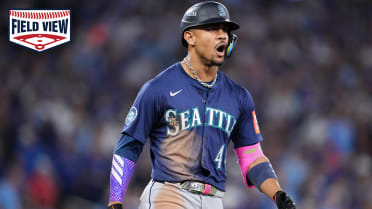 Field View: Julio Rodríguez's solo homer in Game 7