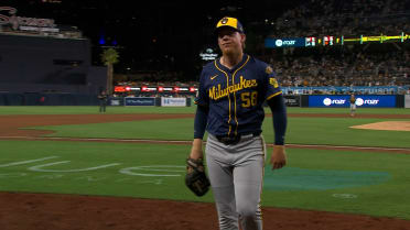 Rob Zastryzny escapes bases-loaded jam in extras