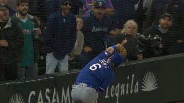Jung's over-the-shoulder catch