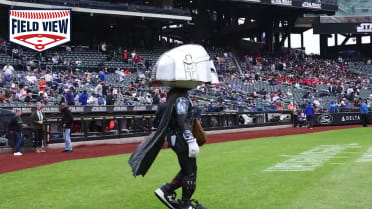 Field View: Star Wars first pitch at Citi Field