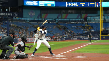 Yandy Díaz's two-run single
