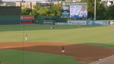 Nelly Taylor's diving catch 