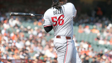 Josh Bell produce con sencillo