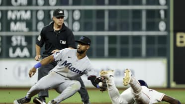 Joe Mack throws out Taylor Trammell