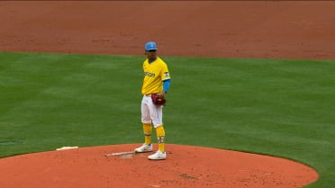Brayan Bello poncha a cinco