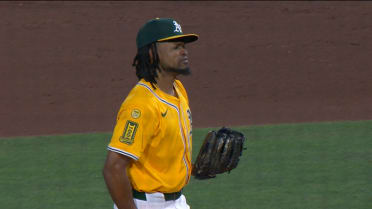 Eduarniel Núñez's pitch clock violation