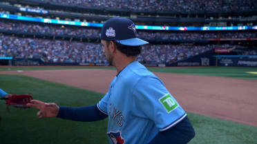 Ernie Clement's sliding stop secures Blue Jays' win
