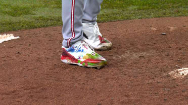 Children’s Hospital patients paint cleats for Reds