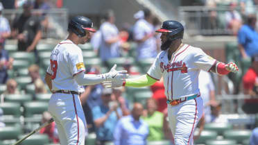 Marcell Ozuna and Matt Olson hit back-to-back homers