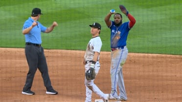 Vladimir Guerrero Jr. steals second 
