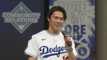Yoshinobu Yamamoto takes part in LA Reads event