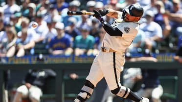 Josh Naylor's RBI single